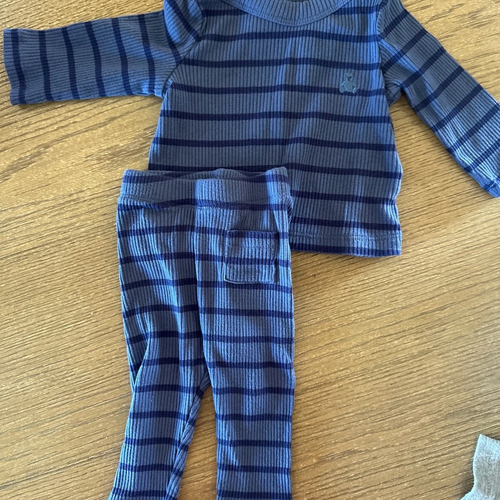 Gap Set and Pant Lot